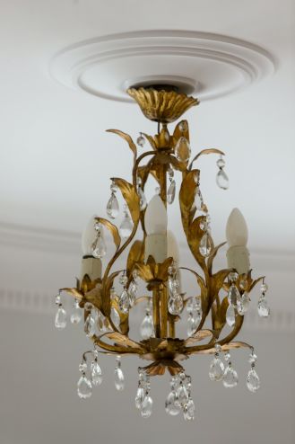 salon w domu z duszą i artystycznym klimatem