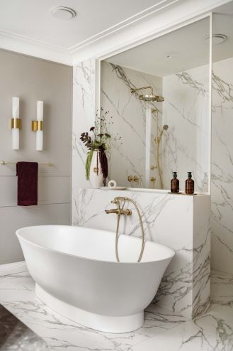 biała łazienka styl art deco