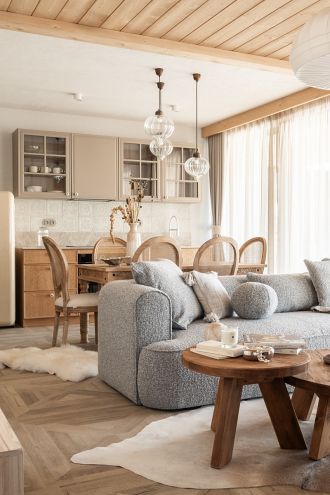 eleganckie wnętrze domu w górach