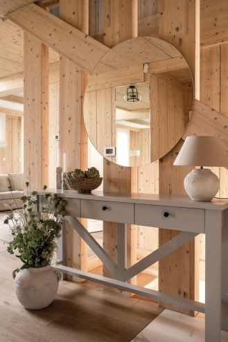 wnętrze drewnianego domu