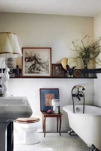 eklektyczna łazienka z wanną