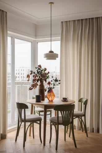 kącik jadalniany w salonie