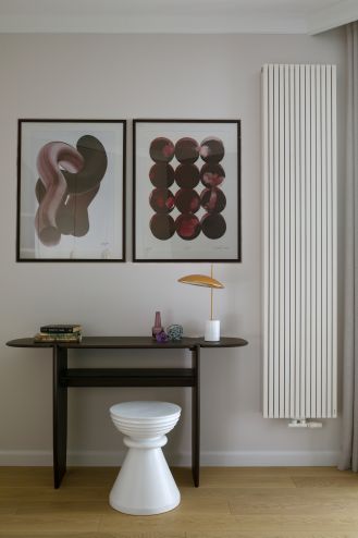 luksusowa kobieca sypialnia w apartamencie