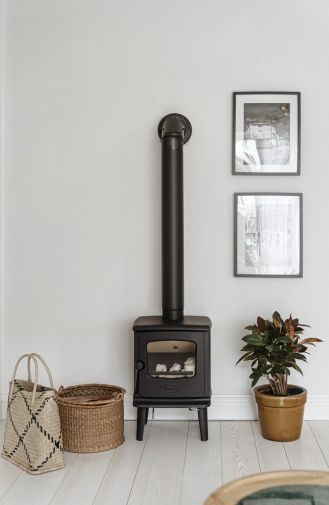 salon styl skandynawski z loftowym