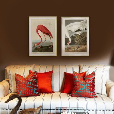 jak udekorować ścianę za sofą