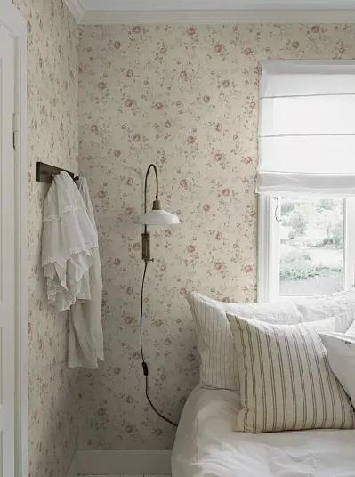 nowoczesne tapety w kwiaty na ścianę