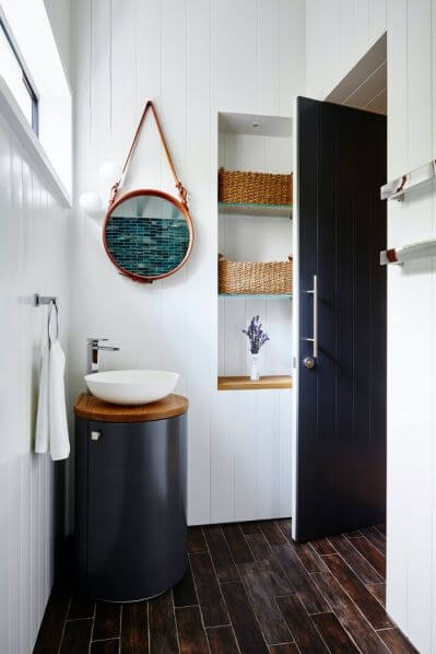 mała łazienka w bloku w stylu skandynawskim zdjęcia