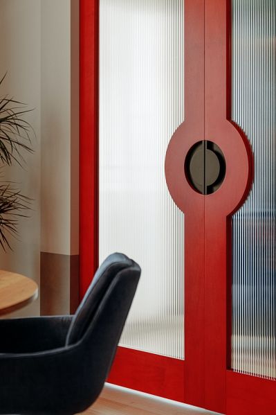 kolorowe wnętrza jak z filmu almodovara