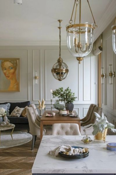 szary salon złote dodatki