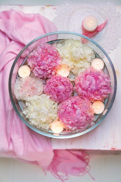 kwiaty zatopione w wodzie dekoracja