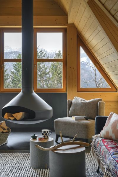 pokój na poddaszu nowoczesny styl góralski