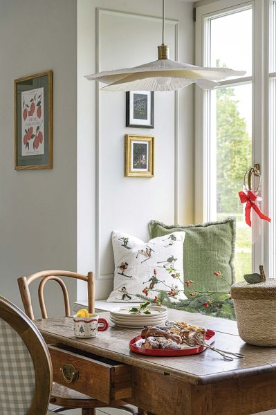 kącik jadalniany w kuchni