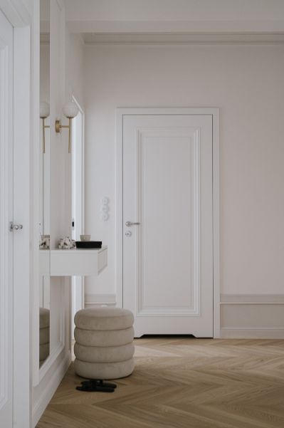 biały hol w stylu modern classic