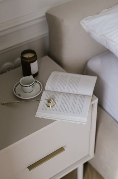 biała sypialnia modern classic