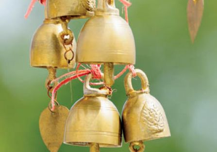 Stare orientalne dzwonki. Fot. Shutterstock