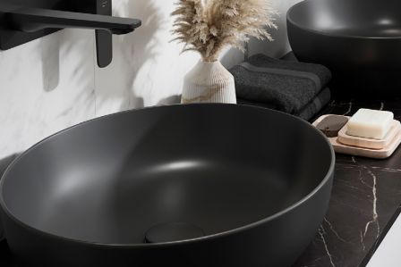 Harmonia stylu i technologii – jak nowoczesne rozwiązania Cersanit zmieniają oblicze łazienki?