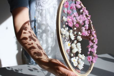Olga Prinku haft z kwiatami