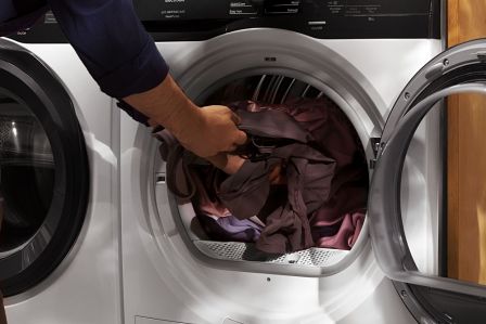 Chcesz szybko wysuszyć ulubione ubrania? Delikatne suszenie w zaledwie 75 minut dzięki QuickCare w suszarce Electrolux