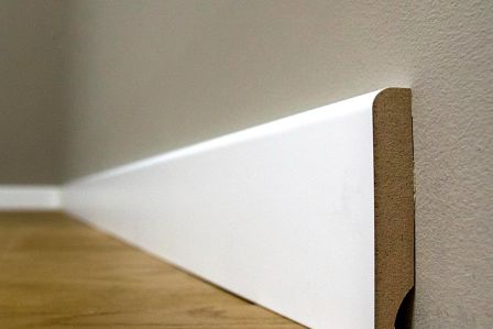 jakie listwy przypodłogowe wybrać - dostępne rodzaje