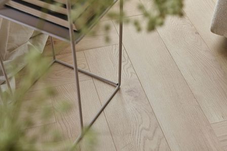 podłoga w jodełkę wraca do gry