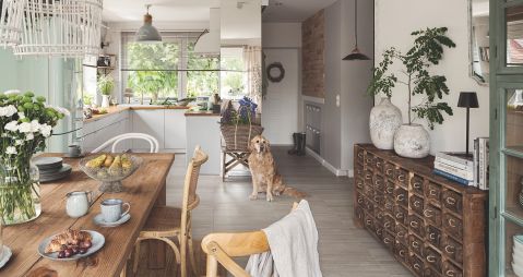 Sztuka łączenia starego z nowym w domu architektki wnętrz Mai Różańskiej