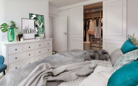 Mieszkanie w nowoczesnym, ciepłym stylu