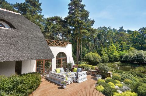 Dom pod Warszawą: prosty, sielski, subtelnie elegancki