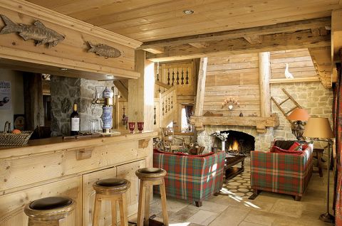 Kuchnia z barkiem, otwarta na salon.