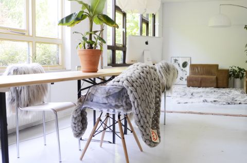 Wełna czesankowa, koce, narzuty i pledy