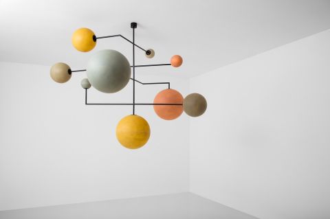 lampy wiszące inspirowane kosmosem