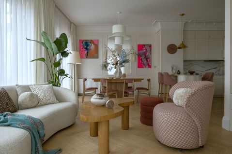 ciepłe i eleganckie wnętrza z ryflowanymi meblami