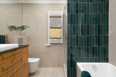 turkusowe płytki w łazience