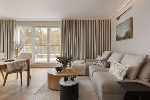 Duży kaszmirowy salon