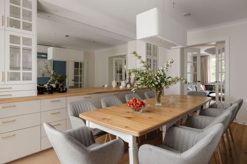 jadalnia w domu inspirowanym modernizmem