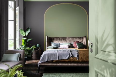 dwa kolory ścian w sypialni