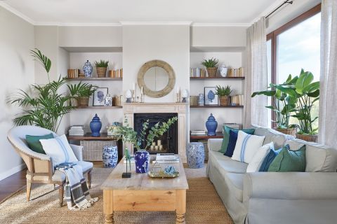 szary salon w stylu hampton