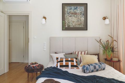 sypialnia w ciepłych kolorach