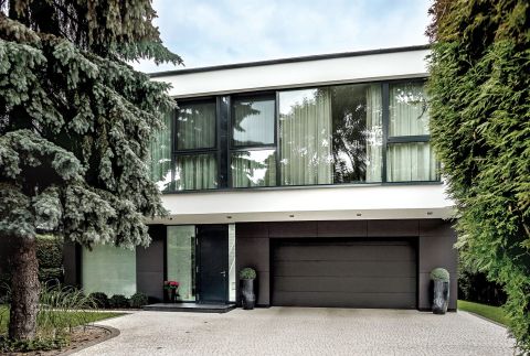 Nowoczesna architektura – dom pełen słońca