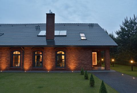 To nie stajnia w Beneluksie, zamieniona przez milionera w luksusową posiadłość. To loft pod Piłą.