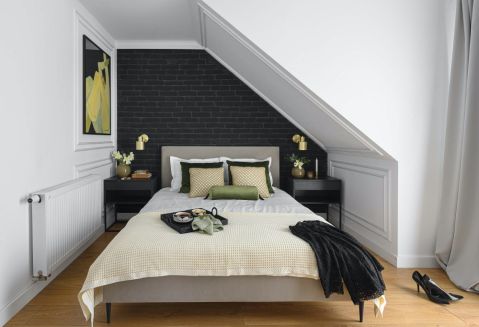 sypialnia na poddaszu