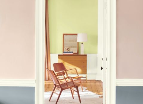 pastelowe kolory ścian w salonie