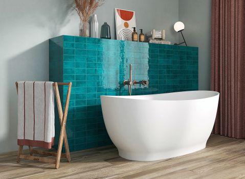 jak ułożyć płytki w łazience