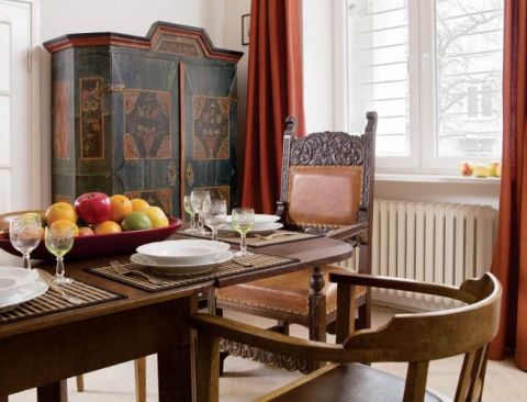 Przedwojenna willa z pamiątkami. Przedwojenna willa z pamiątkami