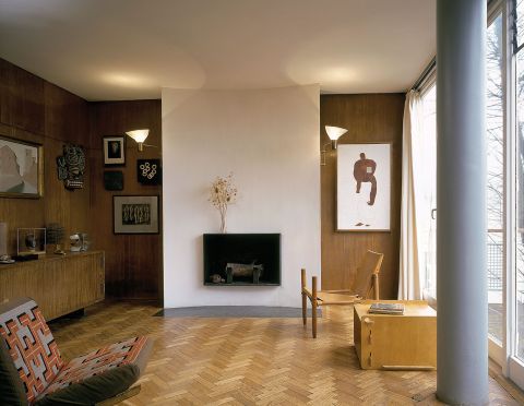 Nowoczesne wnętrze w modernistycznym stylu - dom przy Willow Road.