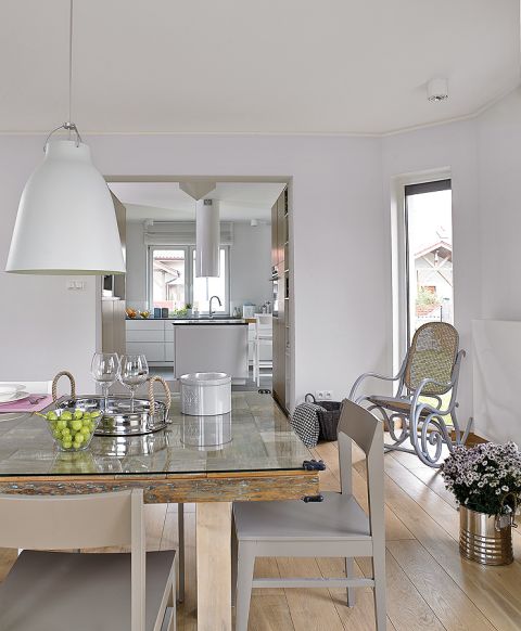 Dom jasny i pastelowy