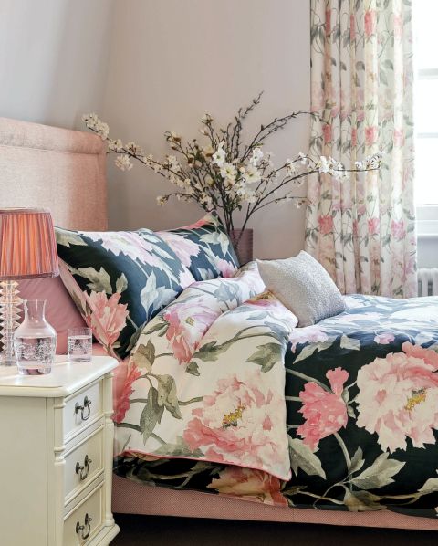 piękna pościel w kwiaty