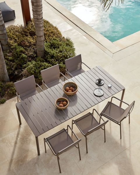 meble ogrodowe metalowe stół z krzesłami