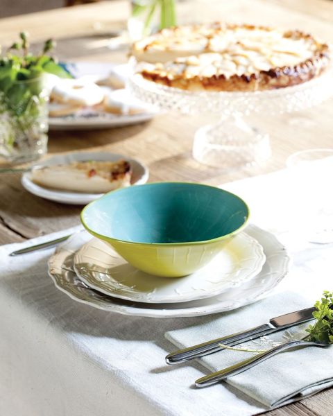 Dom w stylu rustykalnym z widokiem na górskie szczyty