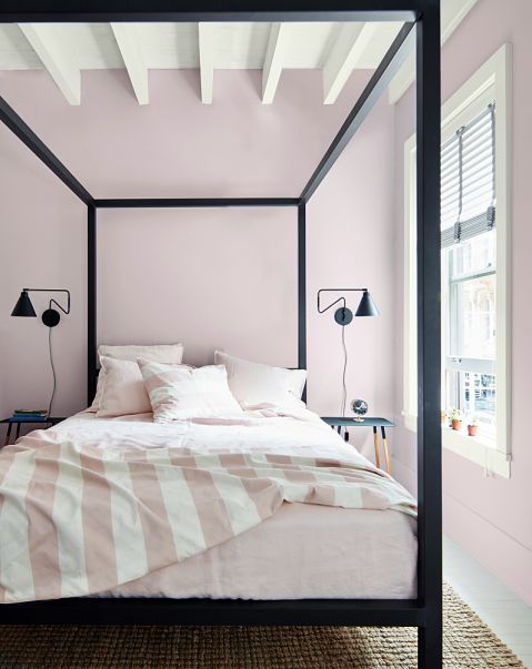 różowa sypialnia