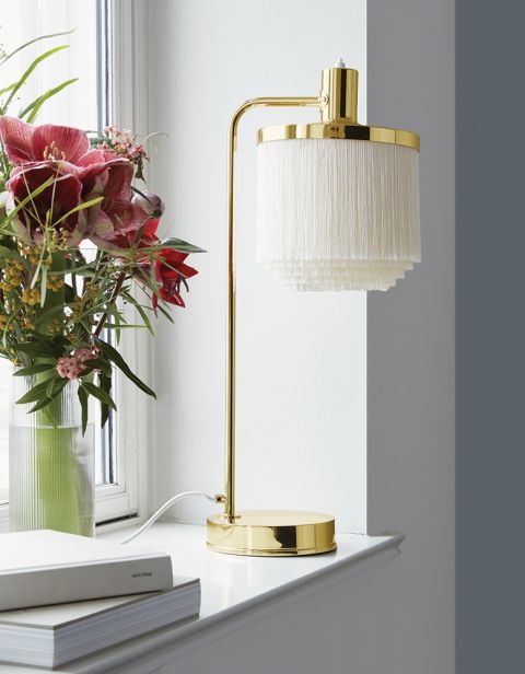 stojąca lampa abażur z frędzlami